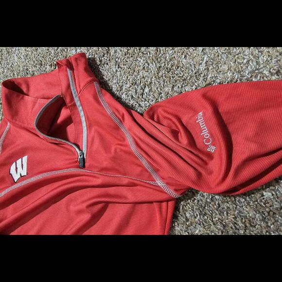 Wisconsin Badgers Columbia Athletic Womens Small Red 1/4 Zip - Picture 9 of 11